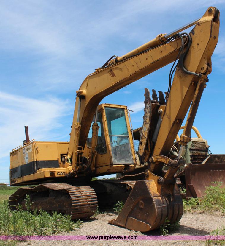 image for item G5124 1985 Caterpillar 215B LC excavator