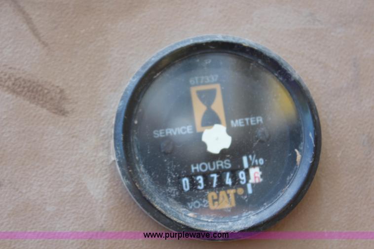 image for item G5124 1985 Caterpillar 215B LC excavator