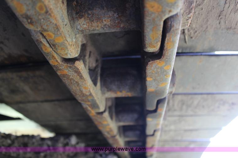 image for item G5124 1985 Caterpillar 215B LC excavator