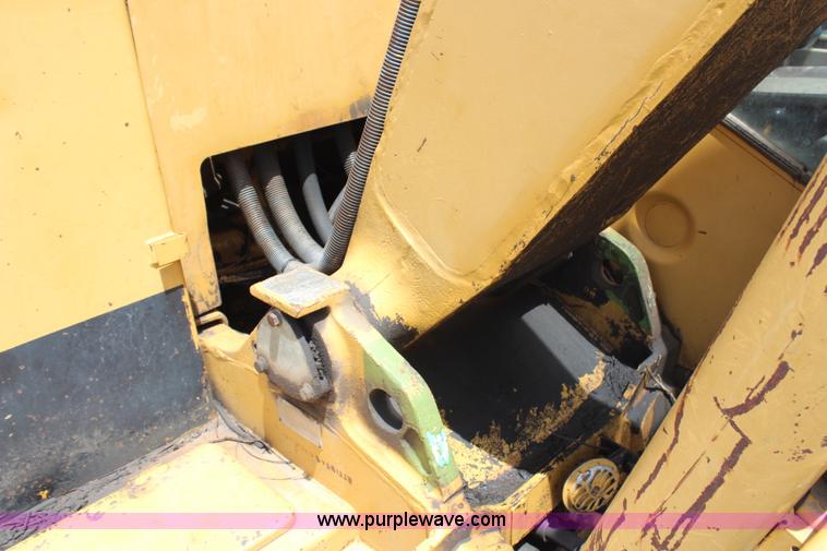 image for item G5124 1985 Caterpillar 215B LC excavator