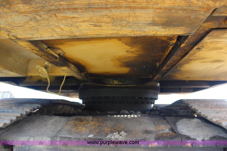 image for item G5124 1985 Caterpillar 215B LC excavator