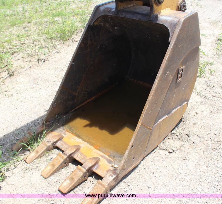image for item G5124 1985 Caterpillar 215B LC excavator