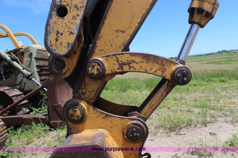 image for item G5124 1985 Caterpillar 215B LC excavator
