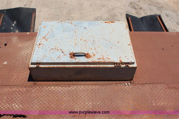 image for item G5162 1989 Trail King TK-70 RGP lowboy trailer