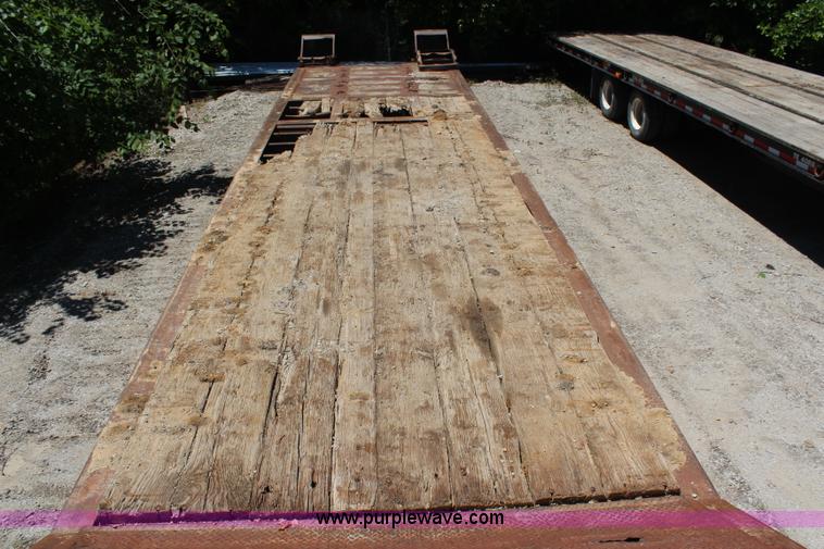 image for item G5162 1989 Trail King TK-70 RGP lowboy trailer