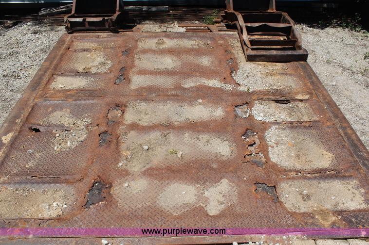 image for item G5162 1989 Trail King TK-70 RGP lowboy trailer