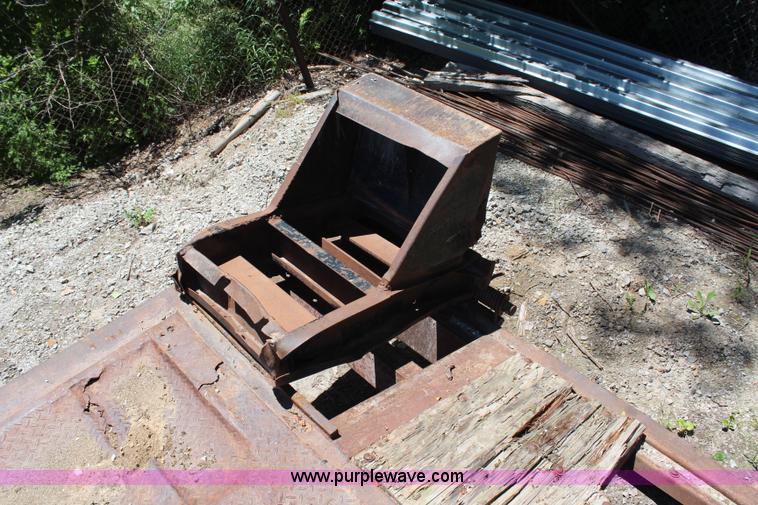 image for item G5162 1989 Trail King TK-70 RGP lowboy trailer