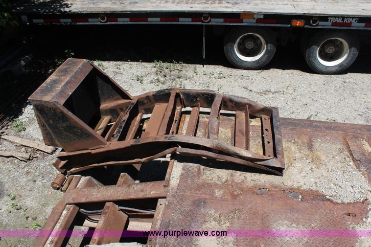 image for item G5162 1989 Trail King TK-70 RGP lowboy trailer