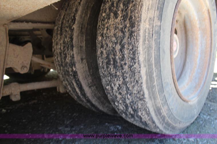 image for item G5162 1989 Trail King TK-70 RGP lowboy trailer