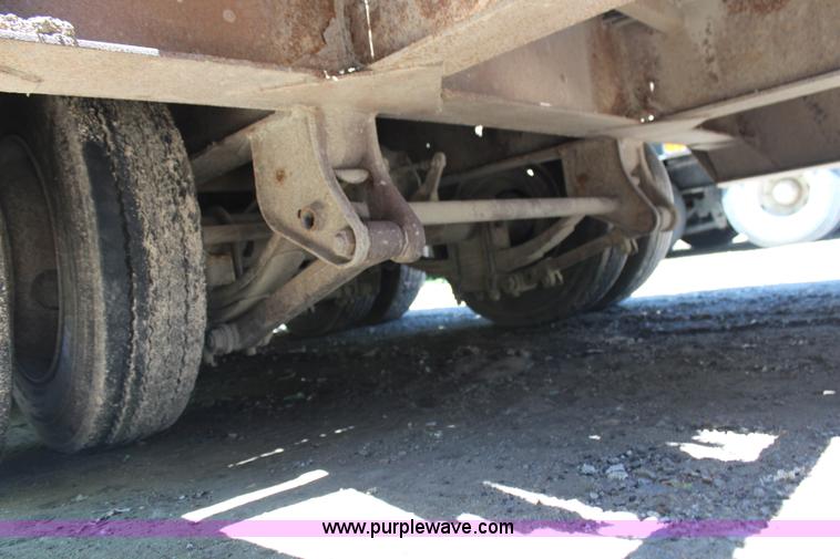 image for item G5162 1989 Trail King TK-70 RGP lowboy trailer