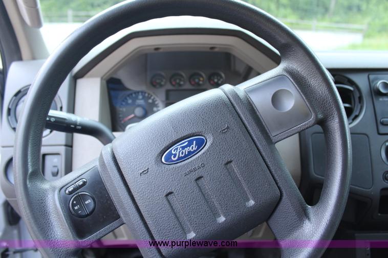 image for item G5182 2008 Ford F250 Super Duty XL SuperCab pickup truck