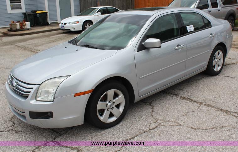 image for item G5185 2006 Ford Fusion SE