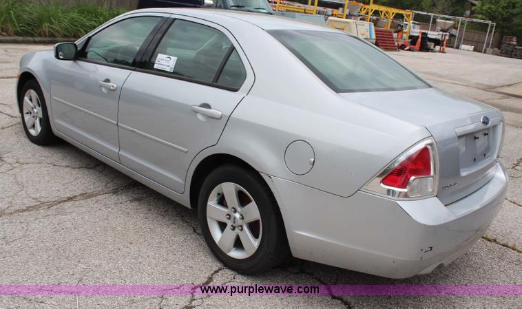 image for item G5185 2006 Ford Fusion SE