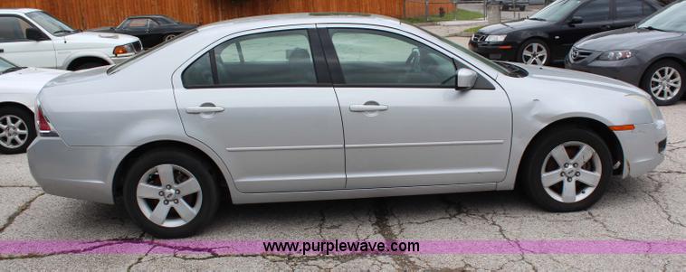 image for item G5185 2006 Ford Fusion SE
