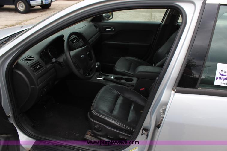 image for item G5185 2006 Ford Fusion SE