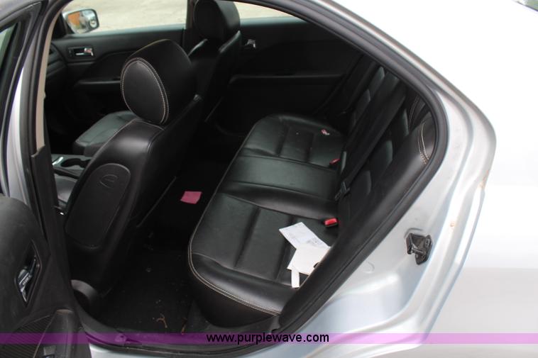 image for item G5185 2006 Ford Fusion SE