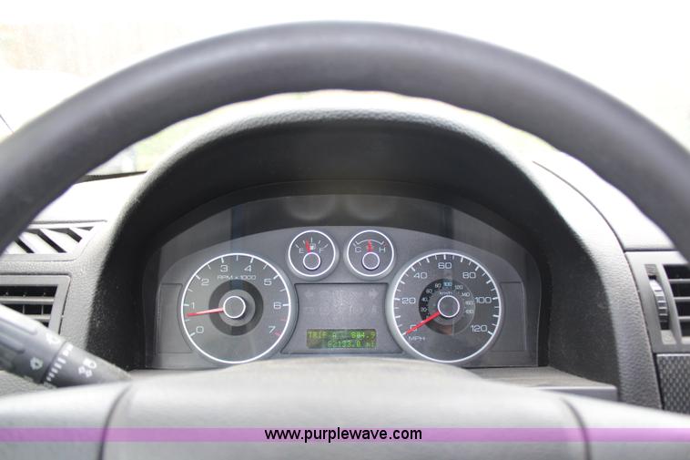 image for item G5185 2006 Ford Fusion SE