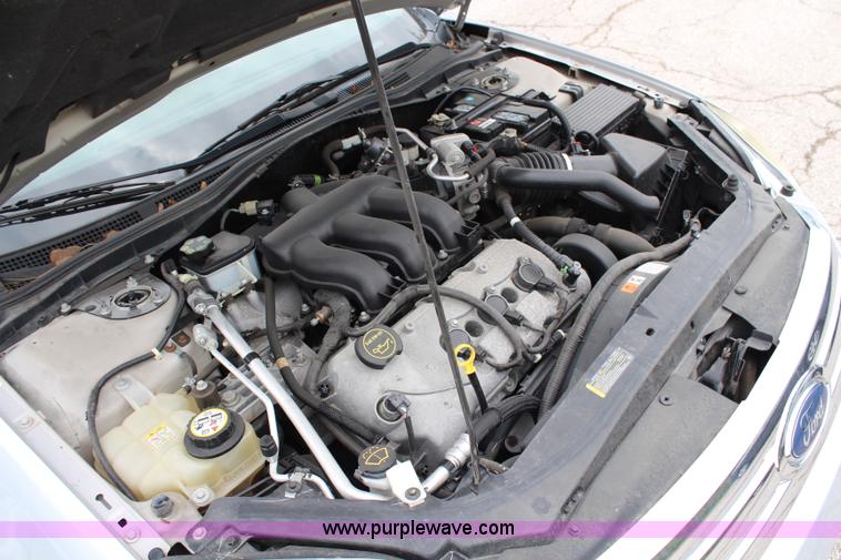 image for item G5185 2006 Ford Fusion SE