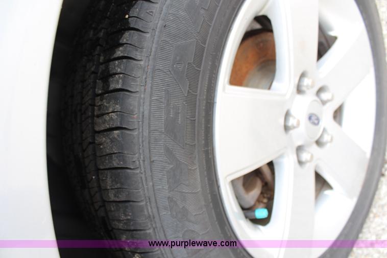 image for item G5185 2006 Ford Fusion SE