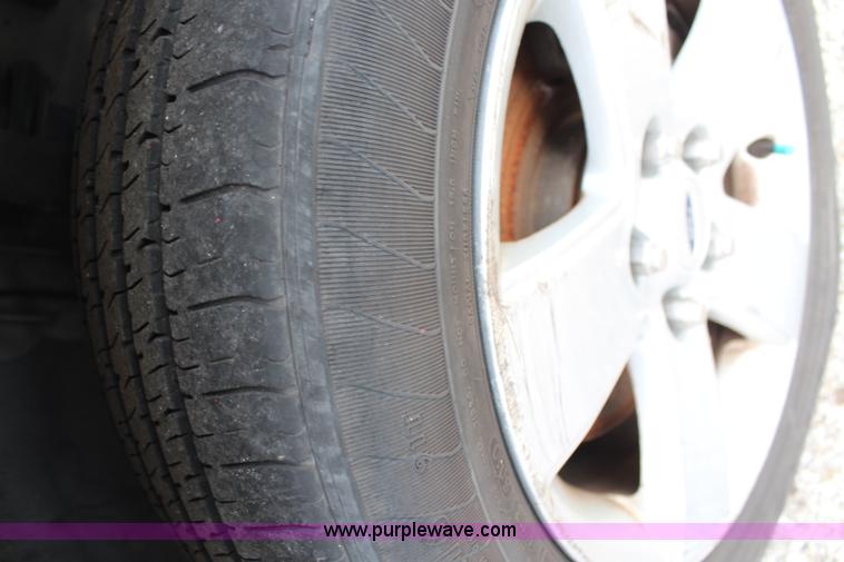 image for item G5185 2006 Ford Fusion SE