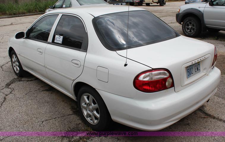 image for item G5186 2001 Kia Sephia