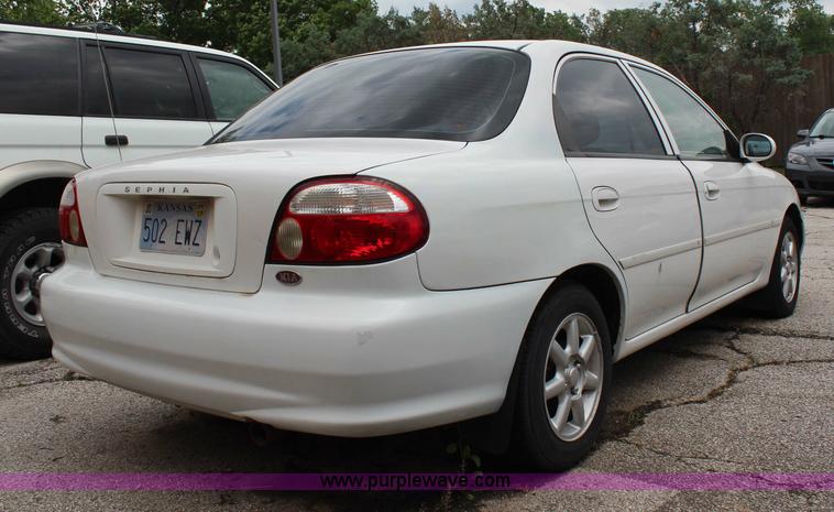image for item G5186 2001 Kia Sephia