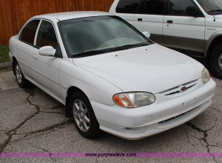 image for item G5186 2001 Kia Sephia