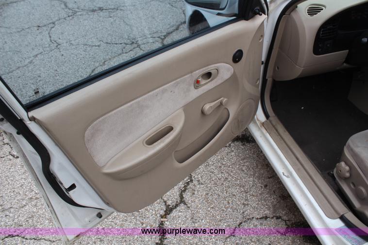 image for item G5186 2001 Kia Sephia