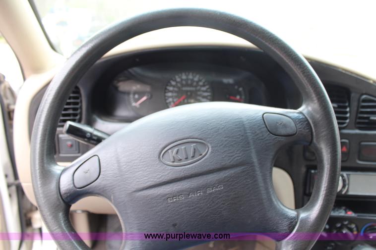 image for item G5186 2001 Kia Sephia