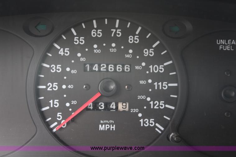 image for item G5186 2001 Kia Sephia