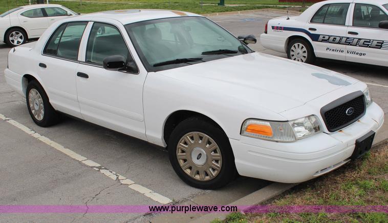 image for item G5187 2005 Ford Crown Victoria