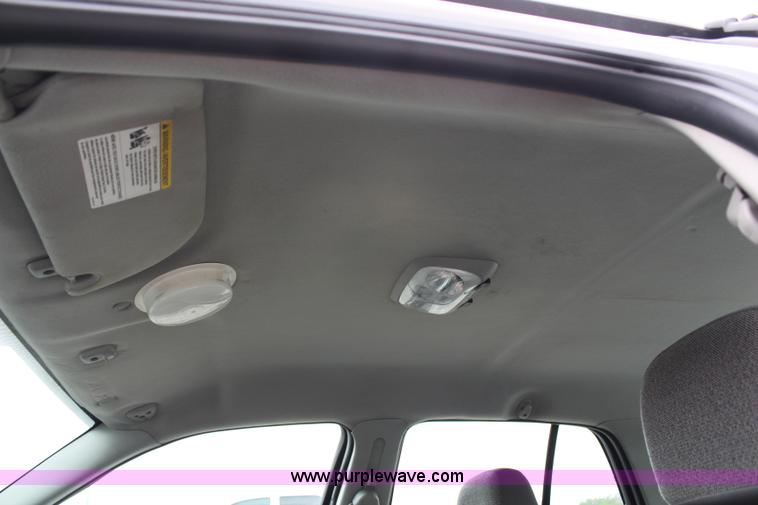 image for item G5187 2005 Ford Crown Victoria