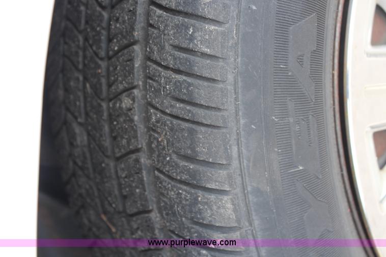 image for item G5187 2005 Ford Crown Victoria