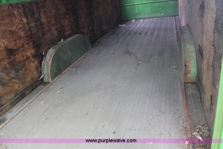 image for item G5190 1996 Trailmann gooseneck recycle trailer