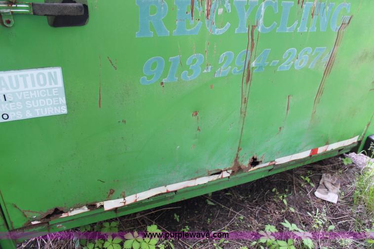 image for item G5190 1996 Trailmann gooseneck recycle trailer