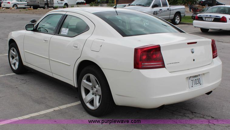 image for item G5232 2008 Dodge Charger SE