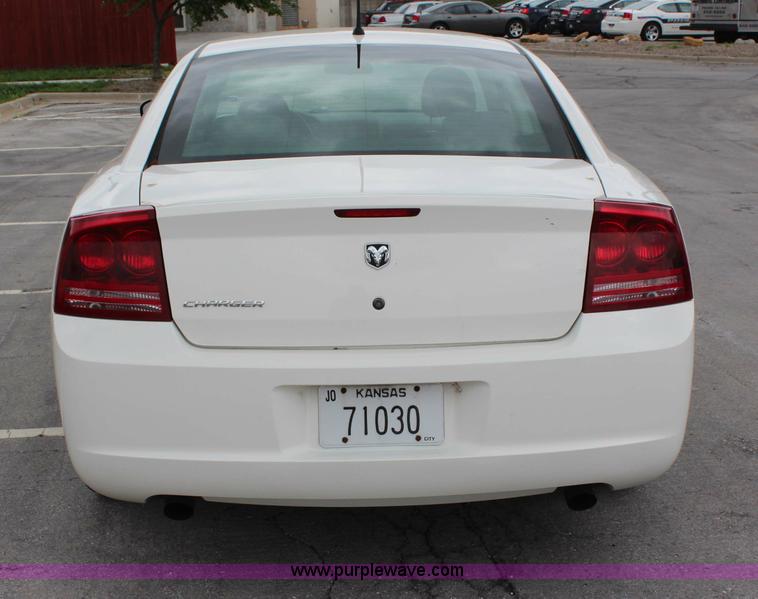 image for item G5232 2008 Dodge Charger SE