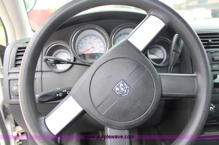 image for item G5232 2008 Dodge Charger SE