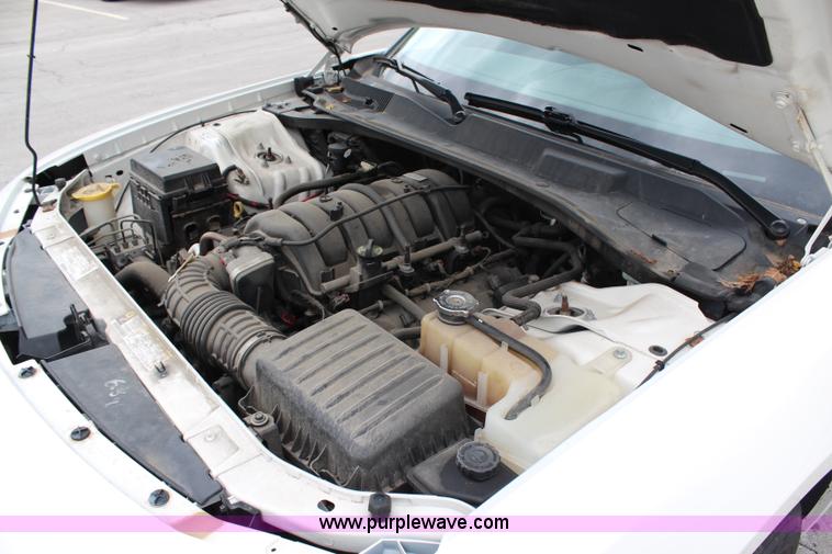 image for item G5232 2008 Dodge Charger SE