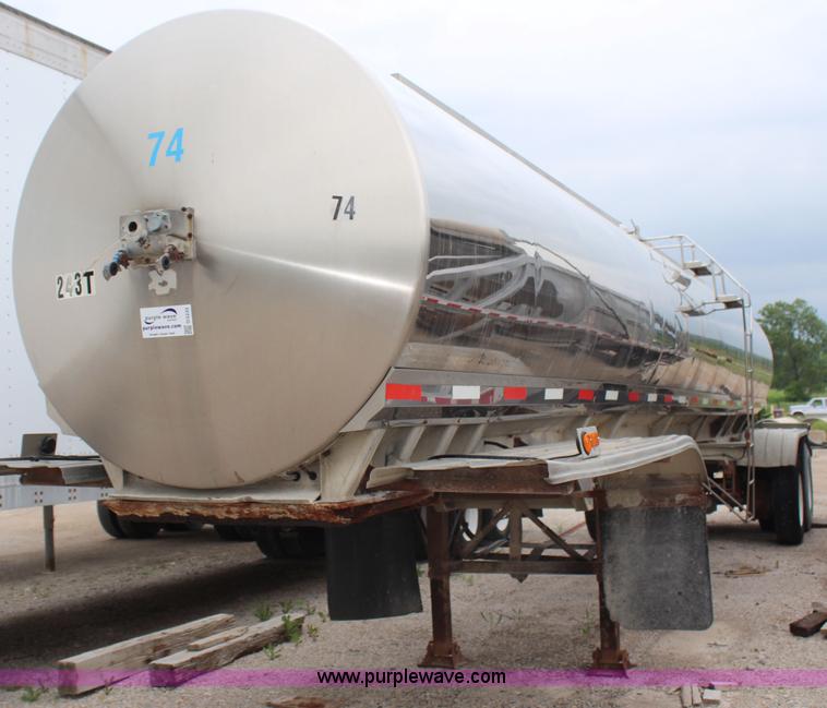 image for item G5233 1982 Walker stainless steel tanker trailer