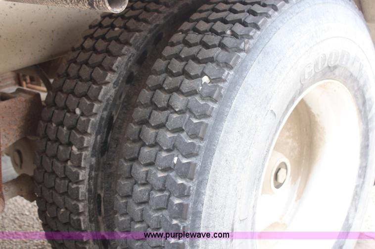 image for item G5233 1982 Walker stainless steel tanker trailer