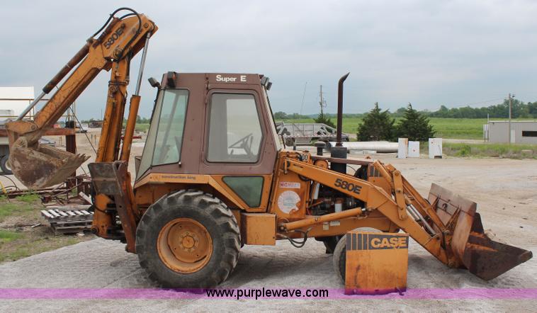 image for item G5238 Case 580 Super E backhoe