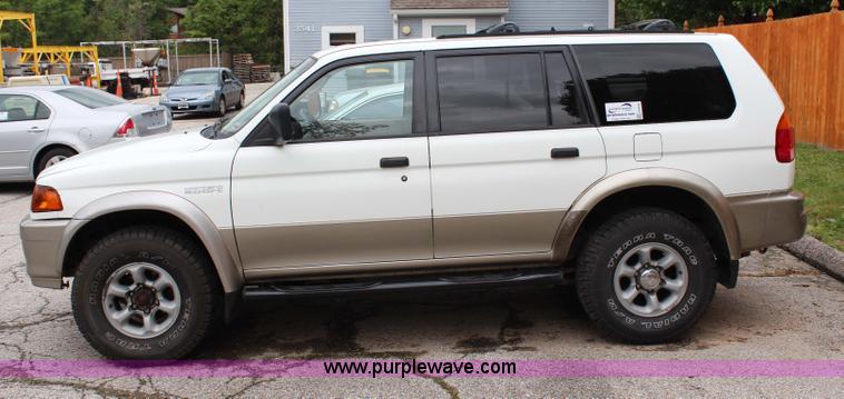 image for item G5242 1997 Mitsubishi Montero Sport XLS
