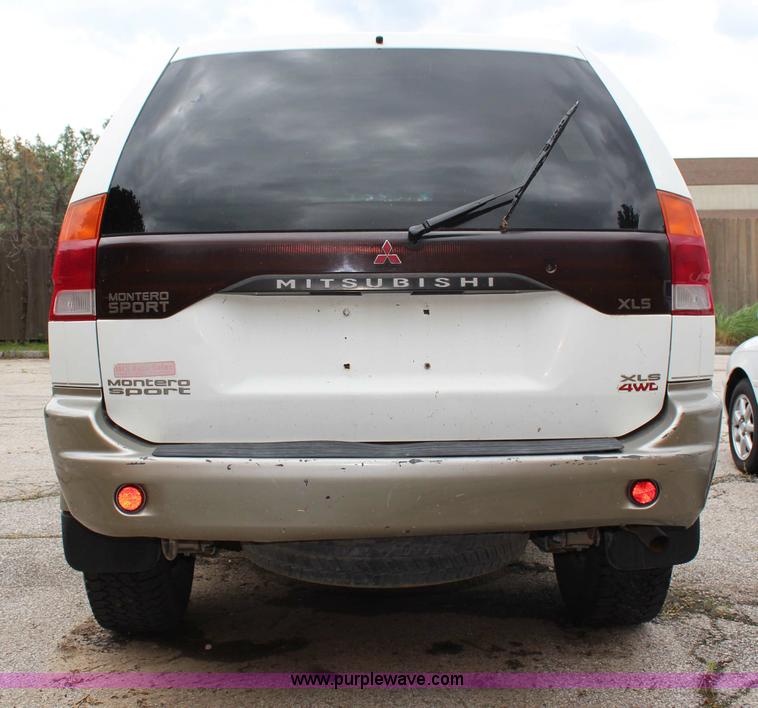 image for item G5242 1997 Mitsubishi Montero Sport XLS