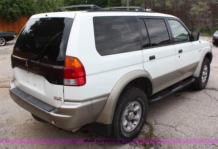 image for item G5242 1997 Mitsubishi Montero Sport XLS