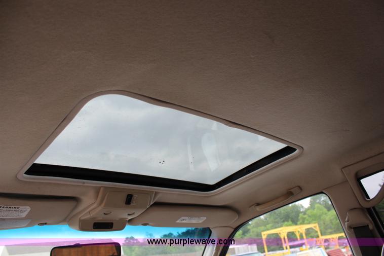 image for item G5242 1997 Mitsubishi Montero Sport XLS