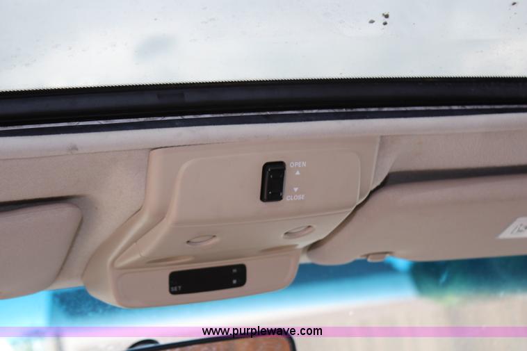 image for item G5242 1997 Mitsubishi Montero Sport XLS