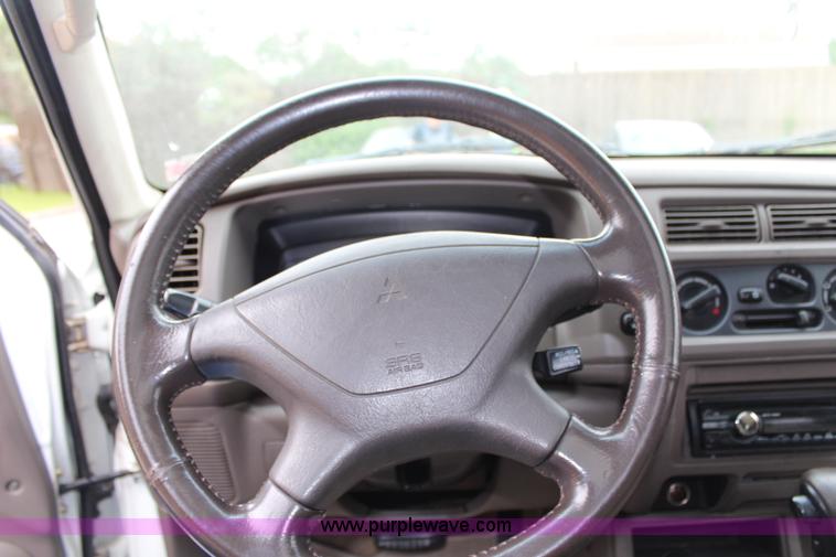 image for item G5242 1997 Mitsubishi Montero Sport XLS