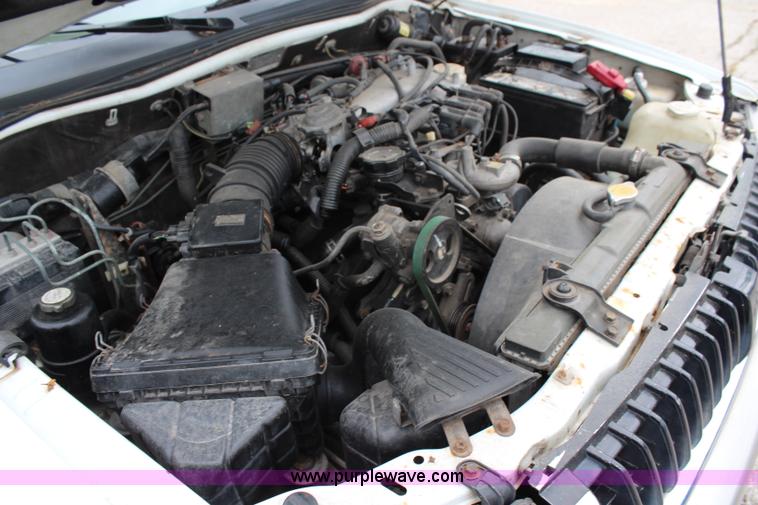 image for item G5242 1997 Mitsubishi Montero Sport XLS