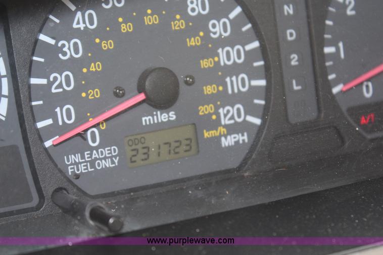 image for item G5242 1997 Mitsubishi Montero Sport XLS